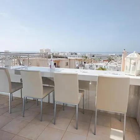 Апартаменты Peach Seaview 3 Bedroom *