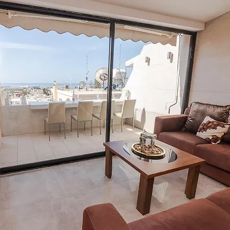 Peach Seaview 3 Bedroom Айя-Напа