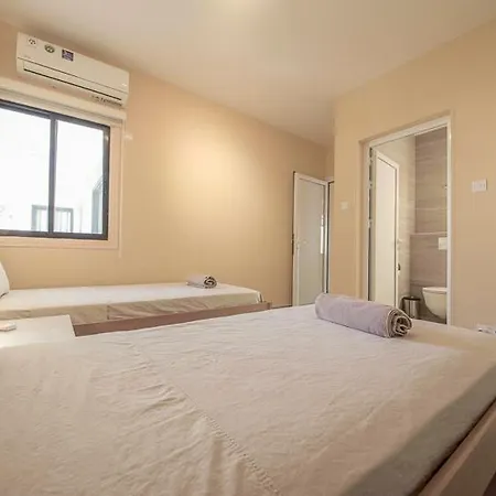 Peach Seaview 3 Bedroom Апартаменты