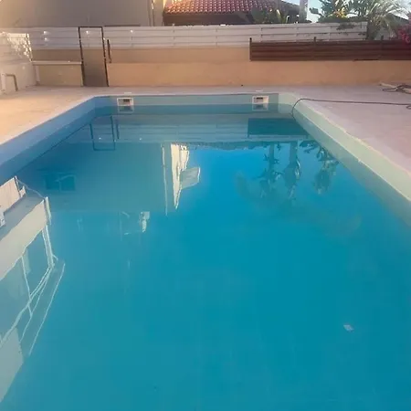 Апартаменты Peach Seaview 3 Bedroom